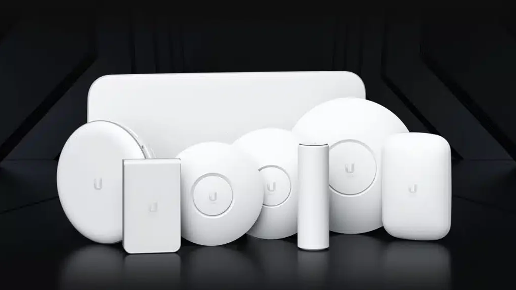 Pourquoi choisir Ubiquiti UniFi ? Les avantages clés