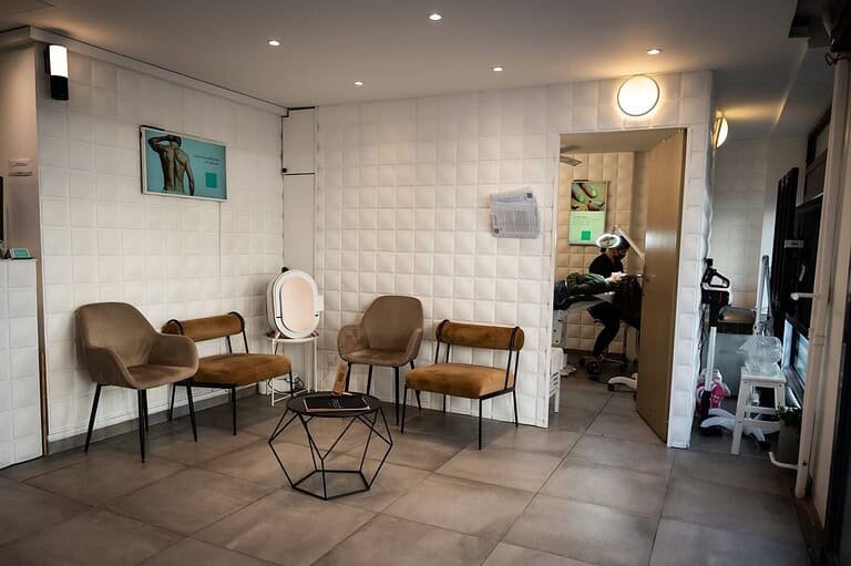 Étude de cas client, SOSmaster Pro équipe FREED en Wi-Fi, caméras et solutions de sécurité à Paris 16e