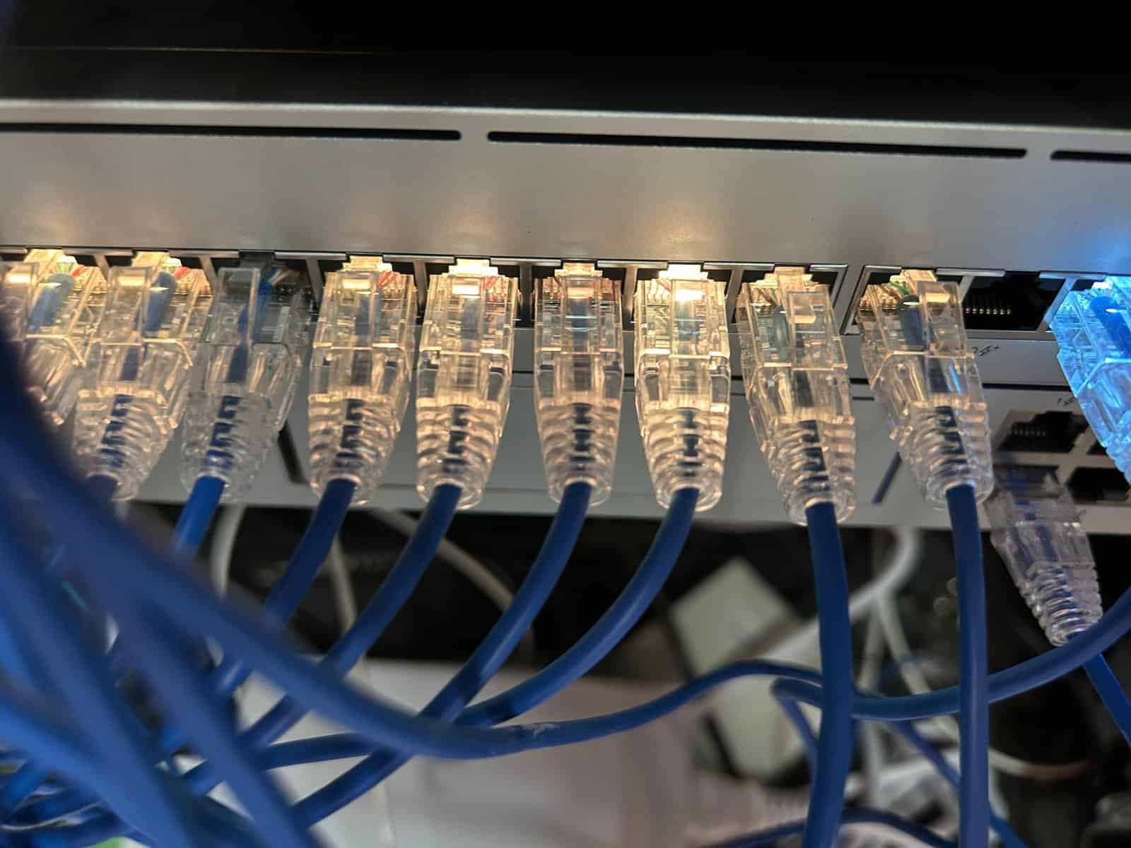 Installation baie de brassage à Paris - prix, étapes et avantages pour un réseau fiable