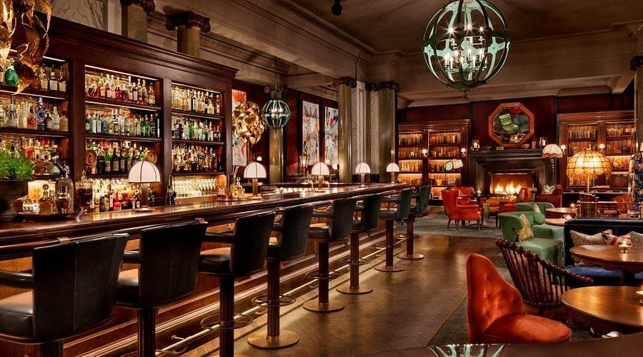 Installation caméras de surveillance dans un bar à Paris - Pour une sécurité optimale et conforme