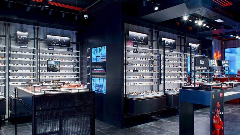 Installation d’un mur d’écran chez Ray-Ban – Paris 1er, Châtelet