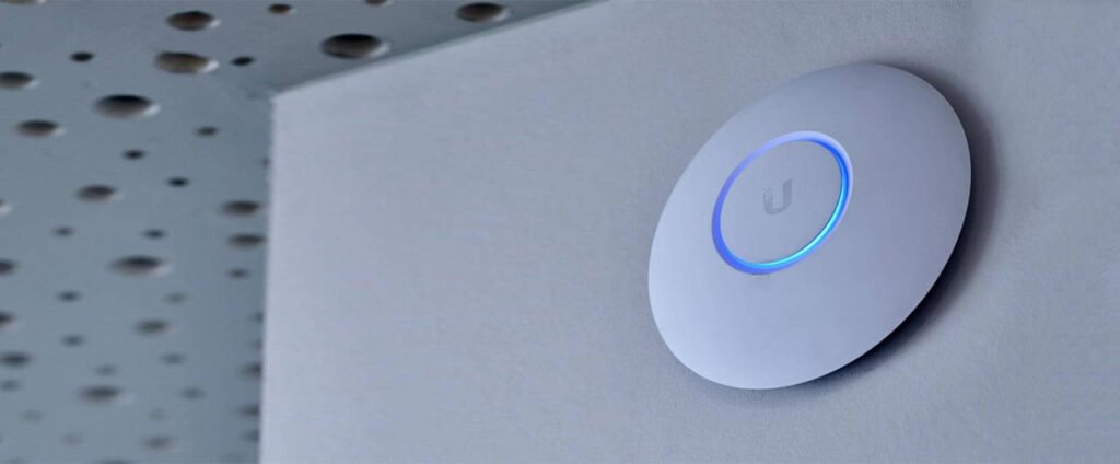 Comparatif UniFi 2025 — Quel point d’accès UniFi acheter selon vos besoins