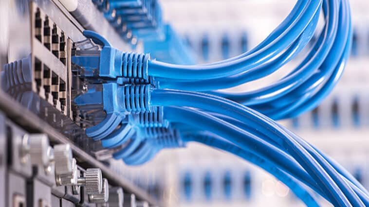 Étapes d’une installation RJ45 en entreprise à Paris