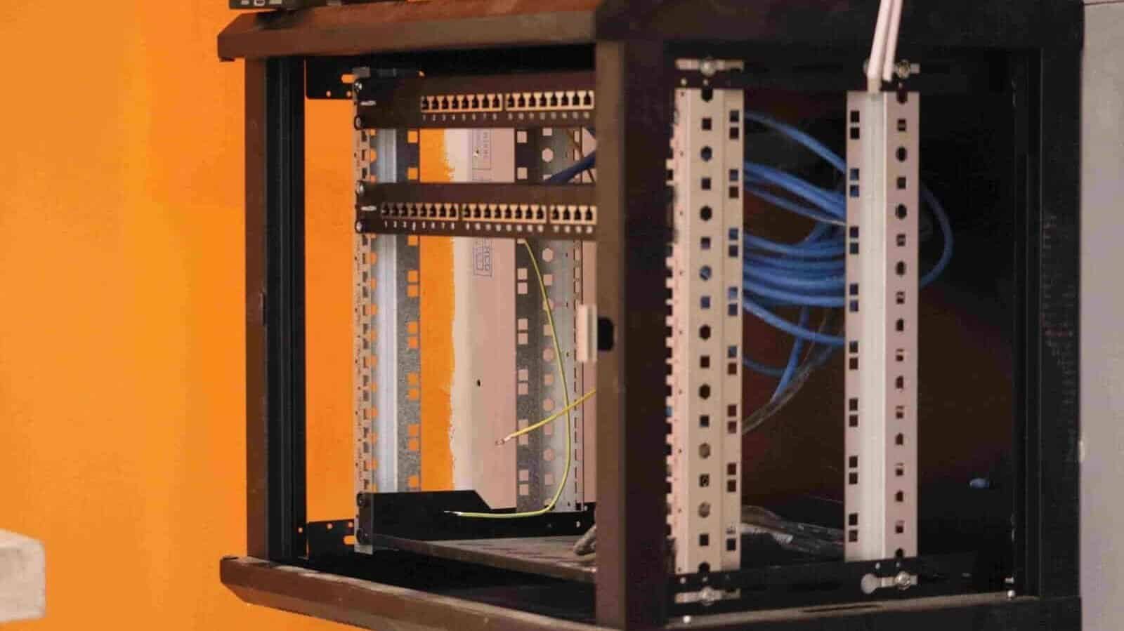 Baie de brassage réseau