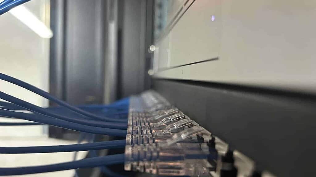 câblage d'une baie de brassage pro à Paris