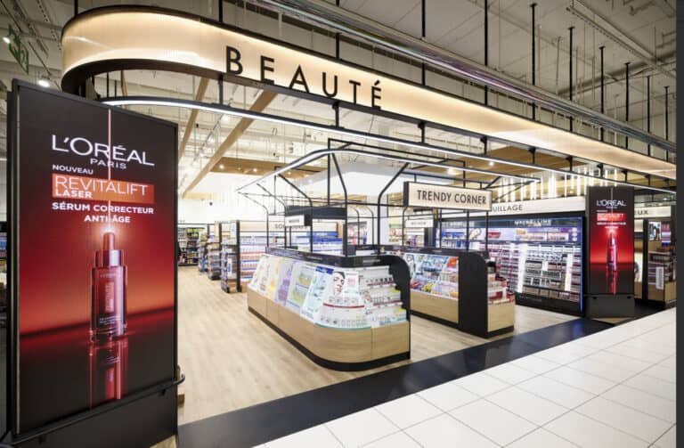 Installation Wi-Fi professionnel et écrans LED dans un commerce L’Oréal à Levallois-Perret